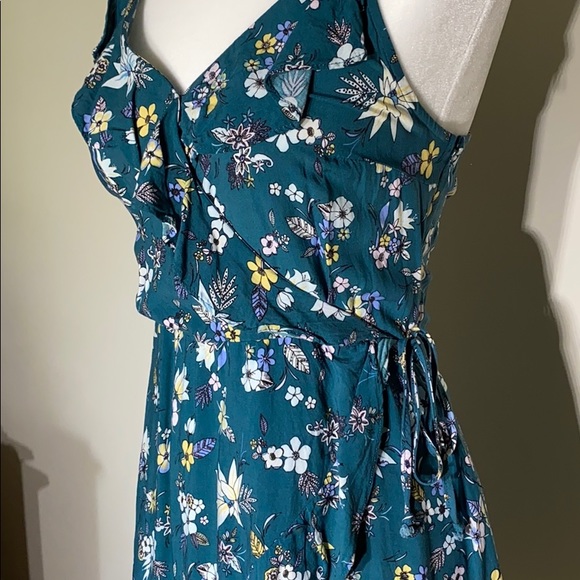 Mossimo Spring/Summer Dress. - Picture 6 of 11